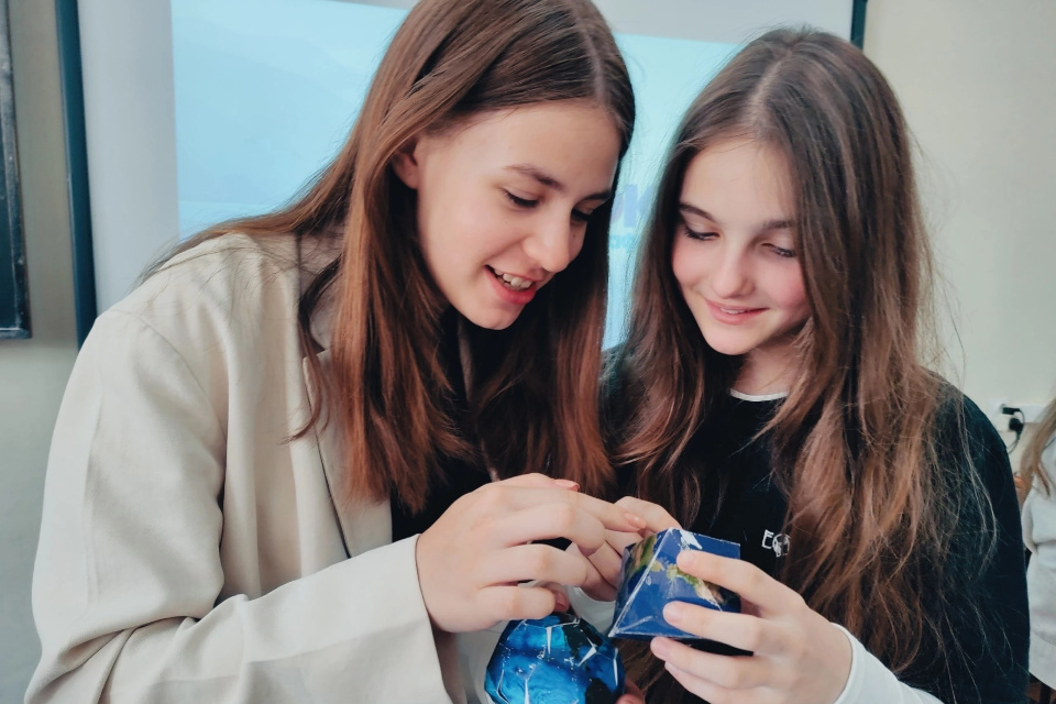 Во время занятий "Географической школы"
