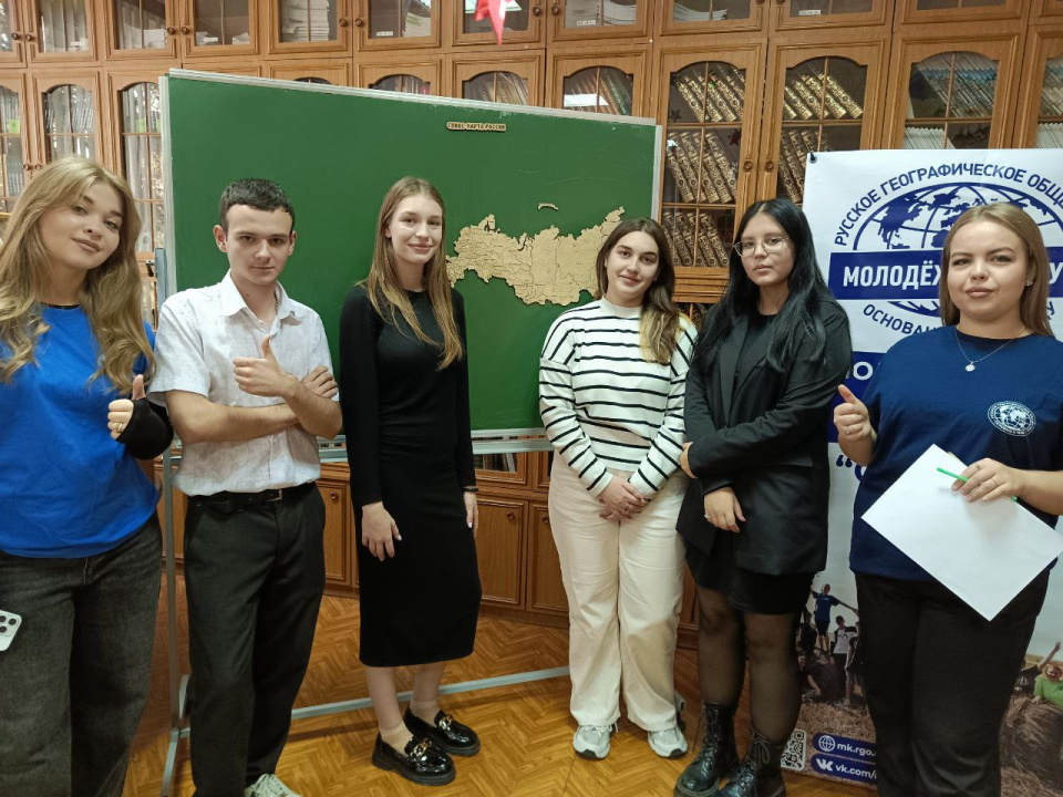 Чемпионат по скоростному сбору спилс-карт организован МК РГО "Салют" в Армавирском юридическом техникуме