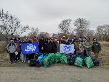 Участники экологического субботника Участники экологического субботника