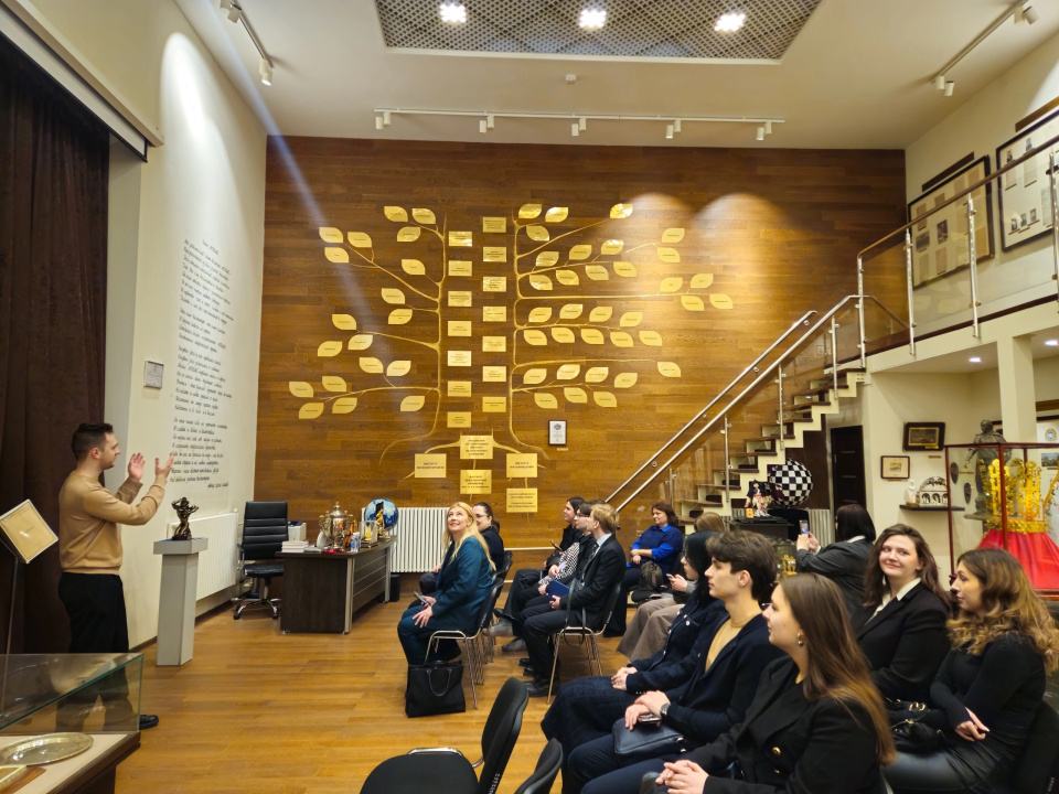 Экскурсия в Музее МГИМО