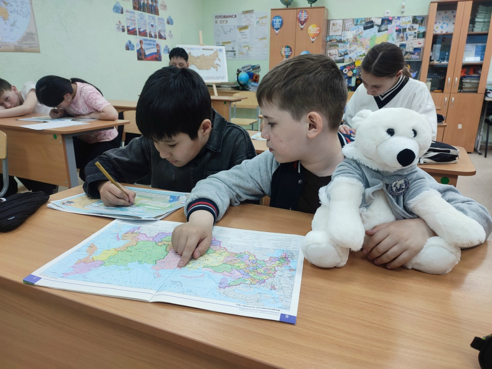 Участники акции "День географии в школе"