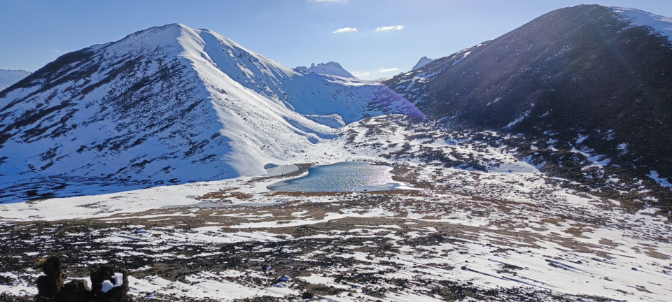 Высокогорное озеро Высокогорное озеро